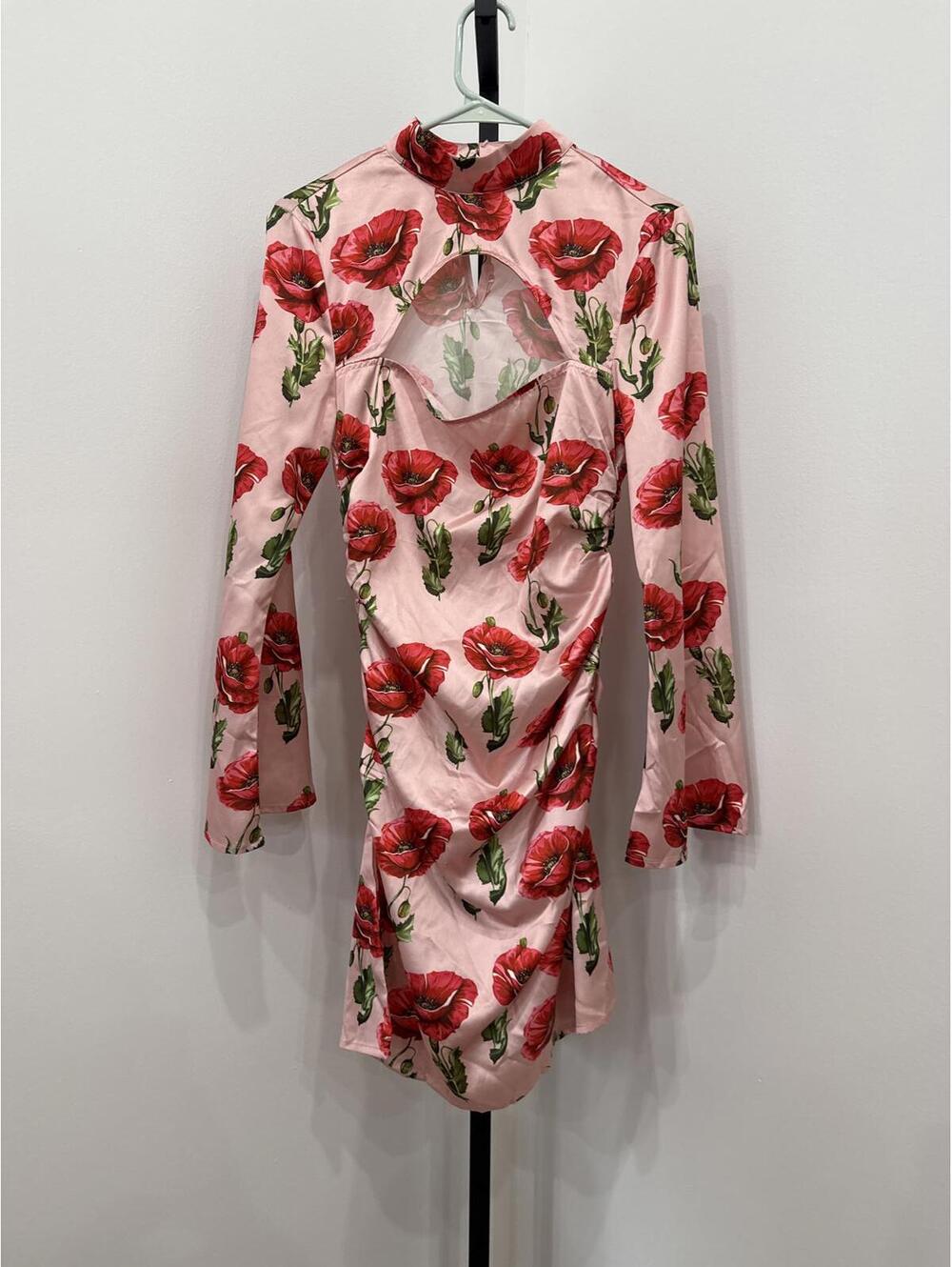 Finesse M Pink Floral Long Sleeve Mini Dress with Cutout Detail